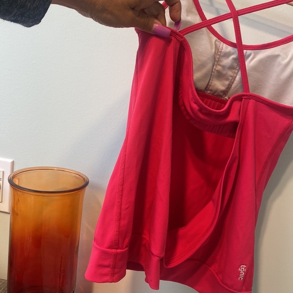 🌺🌺🌺TONIC TANK TOP SIZE SMALL COLOUR BERRY RED, RARELY WORN, LIKE NEW! - Picture 7 of 13